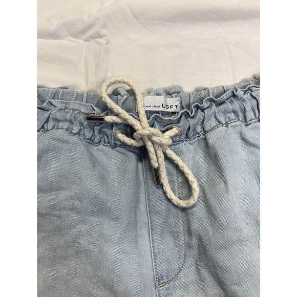 LOFT Women’s Chambray Drawstring Shorts Medium Light Wash Denim Casual Summer - Picture 2 of 5